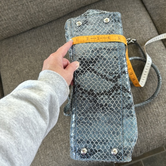 Michael Kors Blue Silver Snakeskin  Tote Purse Women’s - Picture 9 of 11